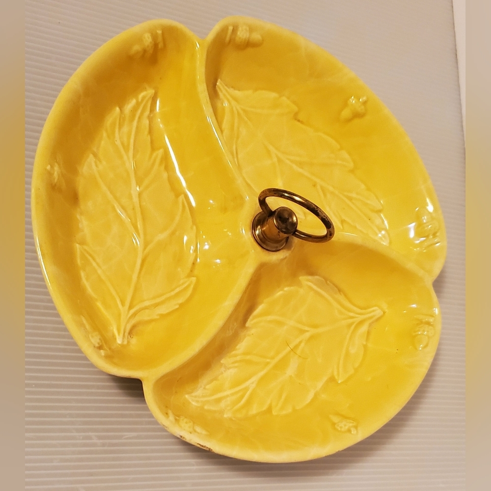 California USA Pottery Divided Dish Leaf Nut Candy Serving No. 4  Yellow VTG MCM